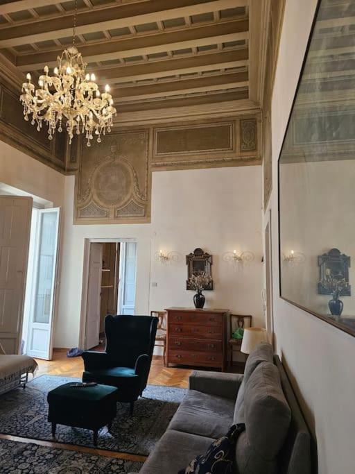 Appartamento Storico Nel Centro Флоренция Экстерьер фото